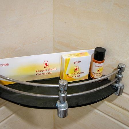 Hotel Park Central Kolkata Ngoại thất bức ảnh